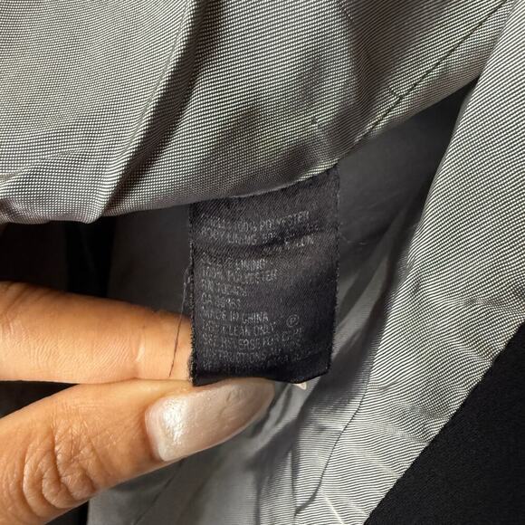 Tahari sz 8 black snap button work career blazer Jacket - Picture 6 of 9